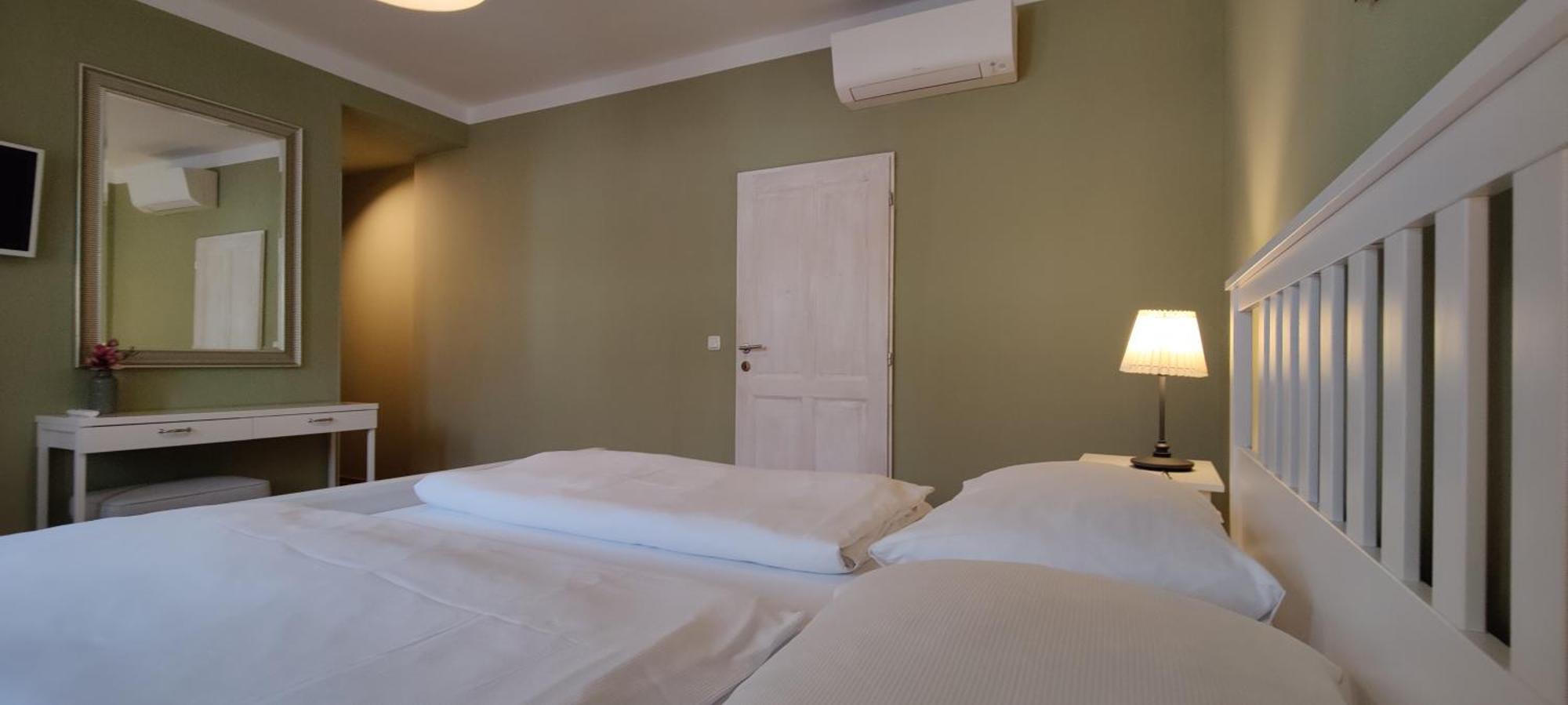 Sabines Apartments Ferienwohnungen Frauenkirchen Exteriér fotografie