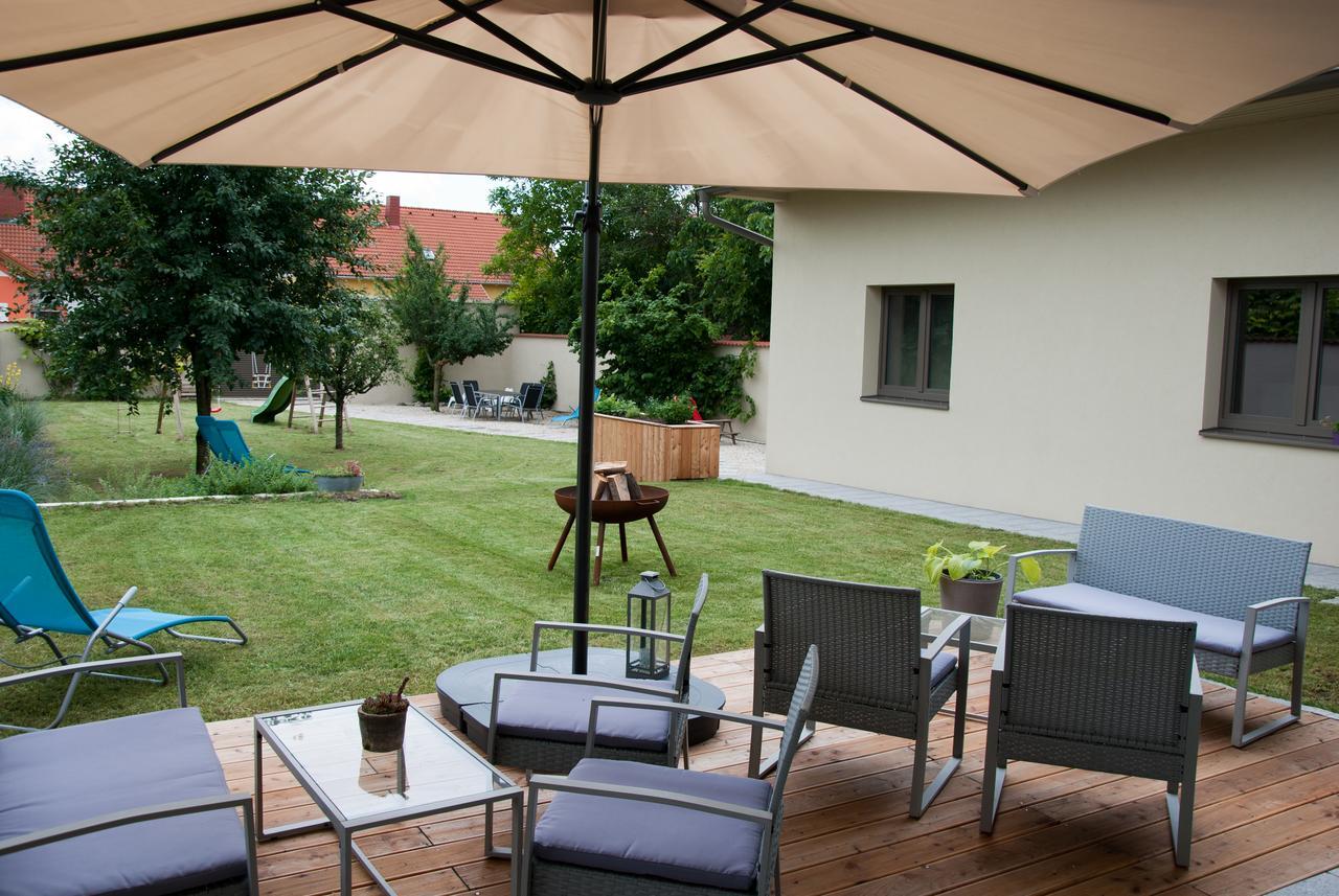Sabines Apartments Ferienwohnungen Frauenkirchen Exteriér fotografie